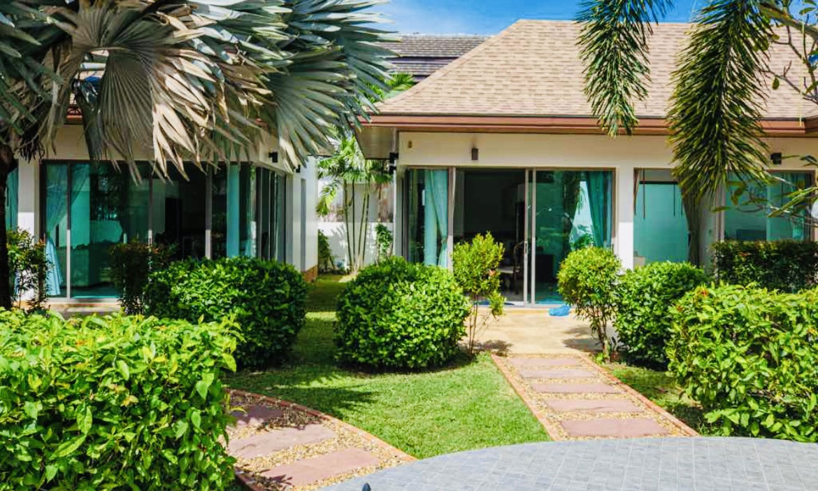 Poly Villa Naya