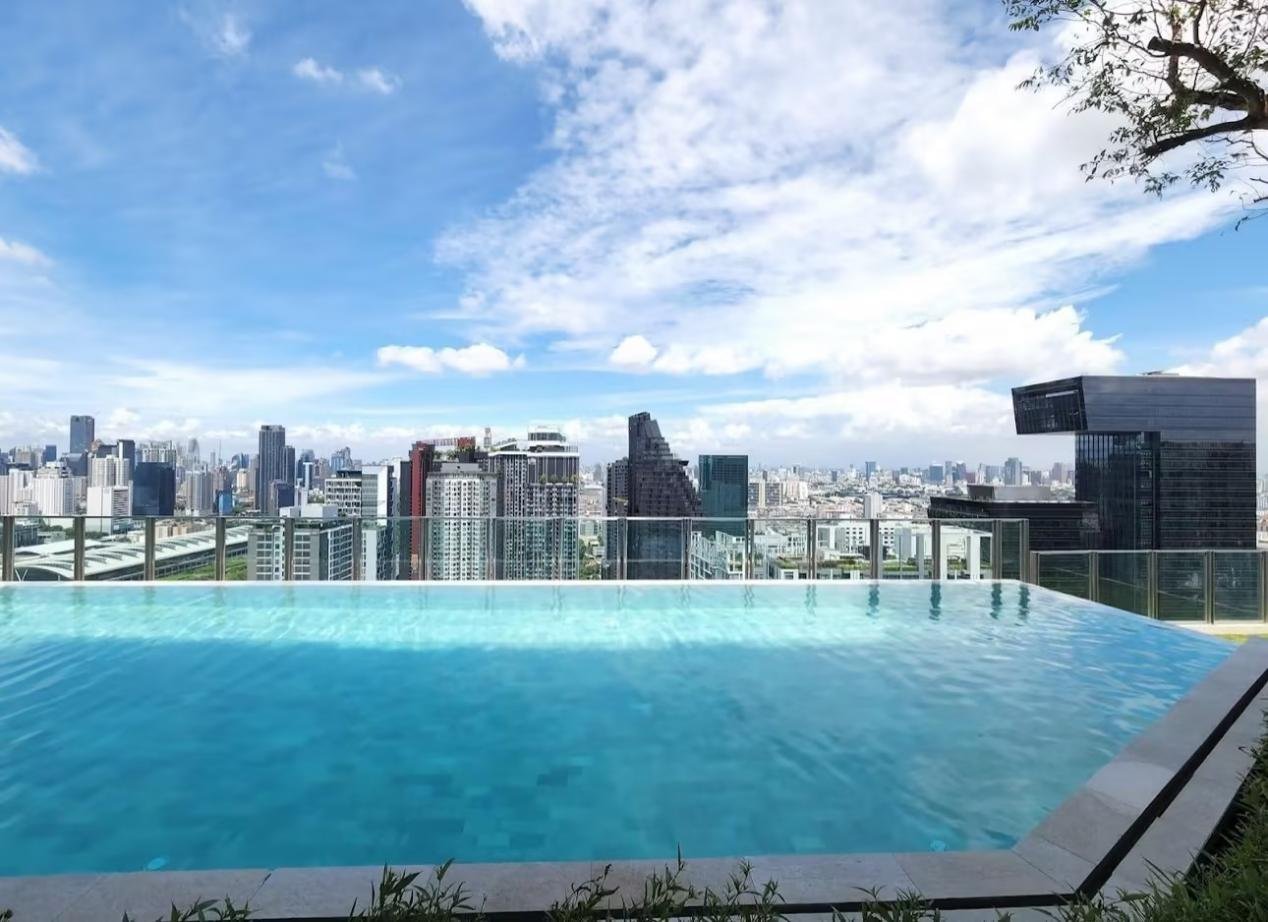 IDEO Rama 9 - Asoke