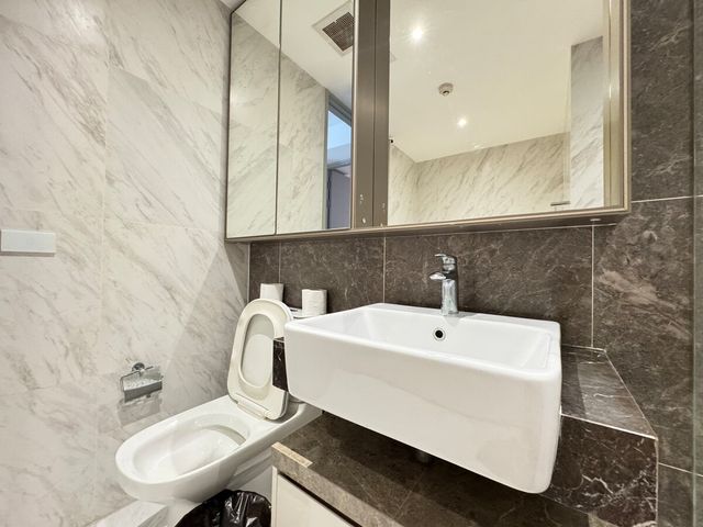 Fynn Asoke — Large 2-Bedroom, photo 10