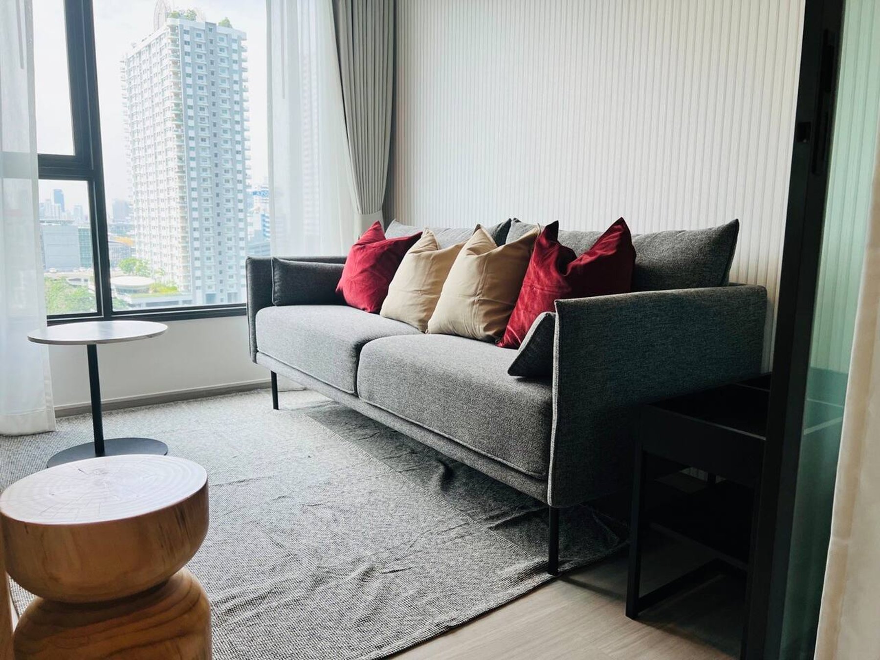 Life Asoke - Rama 9 — Large 1-Bedroom, photo 1
