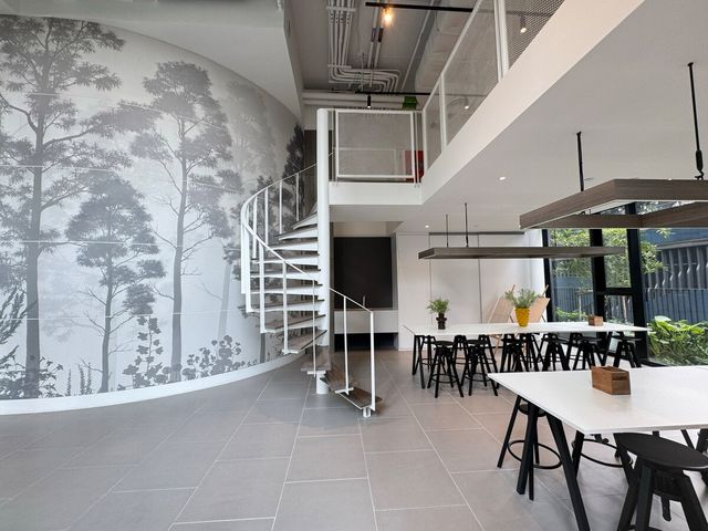 Nue District R9 — 1-Bedroom, photo 4