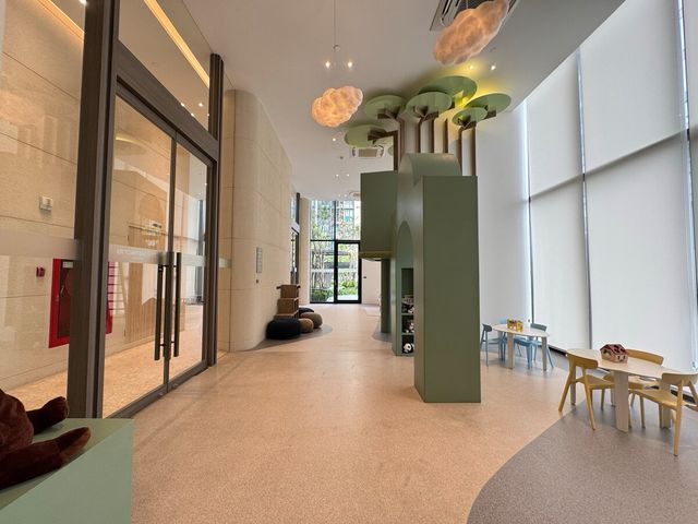 Nue District R9 — 1-Bedroom, photo 5