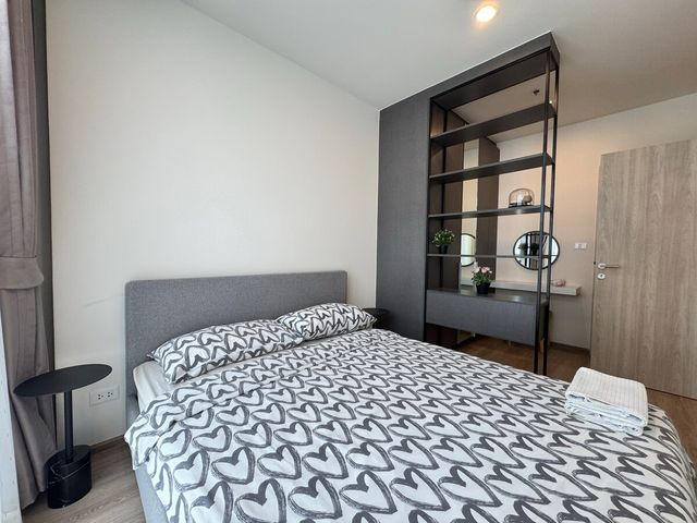 Nue District R9 — Large 2-Bedroom, photo 5